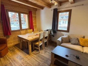 Chalet duplex montagne près des pistes, parking inclus - FR-1-445-216